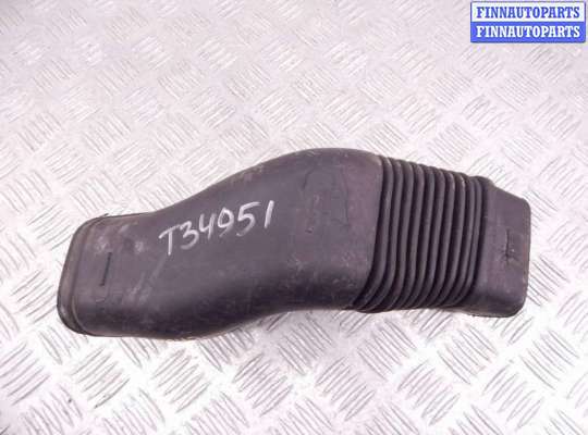 Патрубок двигателя BM3236686 на BMW X3-series (E83)