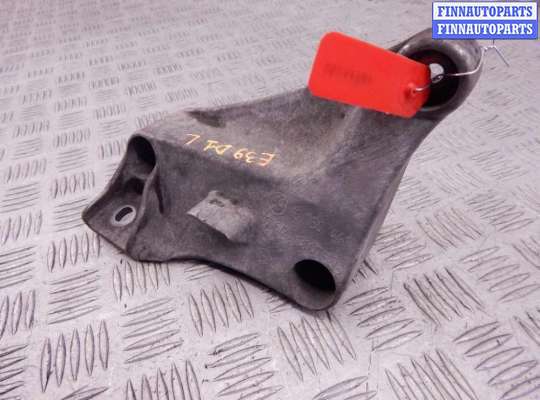 Купить Кронштейн металлический на BMW 5-series (E39) Кронштейн металлический BM3553330 на BMW 5-series (E39)