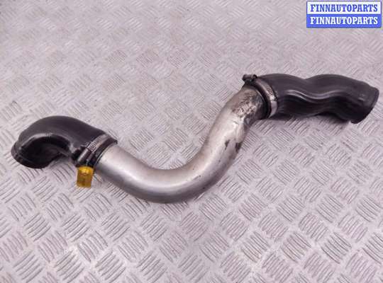Патрубок двигателя BM3220739 на BMW 5-series (E39)