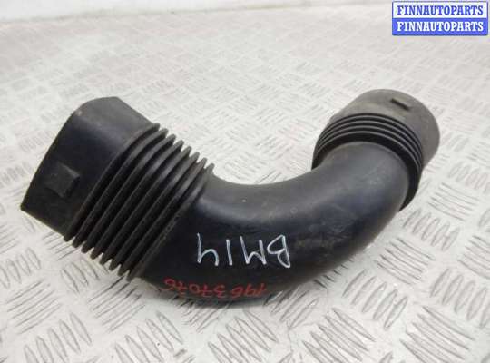 Патрубок двигателя BM3241422 на BMW X5-series (E53)