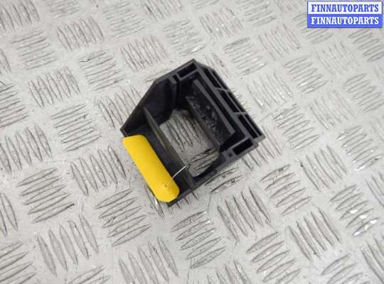 купить Кронштейн пластмассовый на BMW 5-series (E60/61)