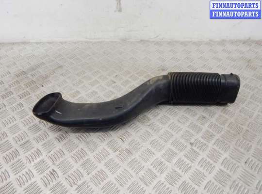 Патрубок двигателя BM3264343 на BMW X5-series (E70)