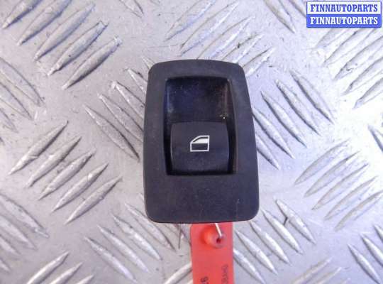 Переключатель кнопочный BM2358173 на BMW 5-series (E60/61)