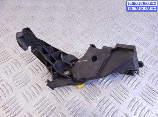 Кронштейн пластмассовый BM3206358 на BMW 3-series (E46)