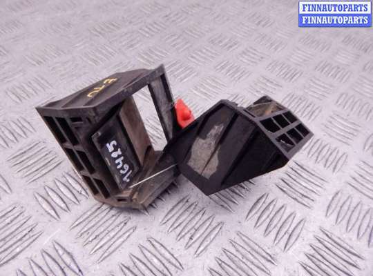 Купить Кронштейн пластмассовый на BMW X5-series (E70) Кронштейн пластмассовый BM3542128 на BMW X5-series (E70)