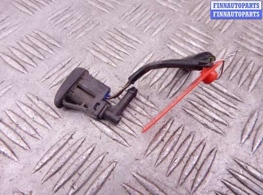 Купить Форсунка омывателя лобового стекла на BMW X3-series (E83) Форсунка омывателя лобового стекла BM3535776 на BMW X3-series (E83)