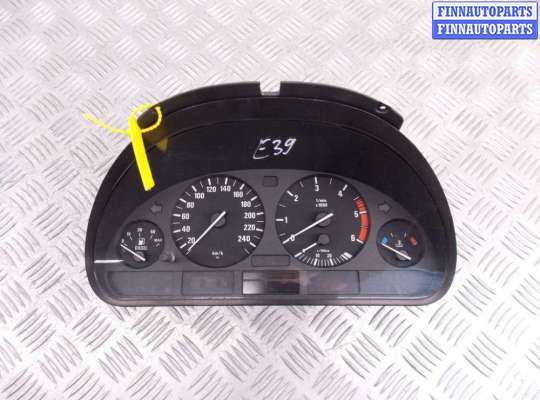 Щиток приборов на BMW 5 (E39)