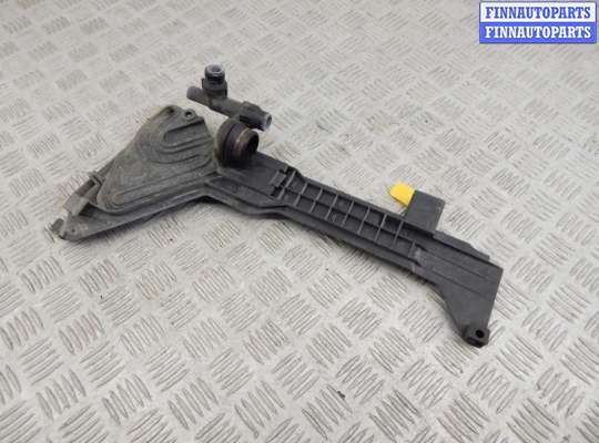 Кронштейн пластмассовый BM3206369 на BMW 3-series (E46)
