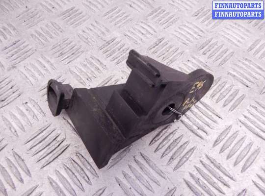 Кронштейн пластмассовый BM3206389 на BMW 3-series (E46)