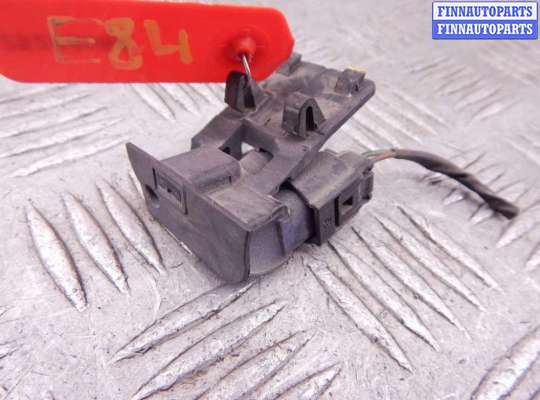 купить Форсунка омывателя фары на BMW X1-series (E84)