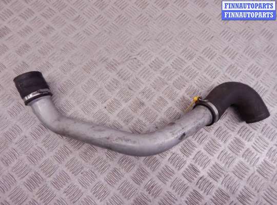 Патрубок двигателя BM3393251 на BMW 3-series (E36)