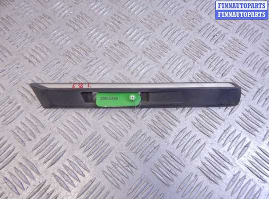 Молдинг BM3232436 на BMW 7-series (E38)