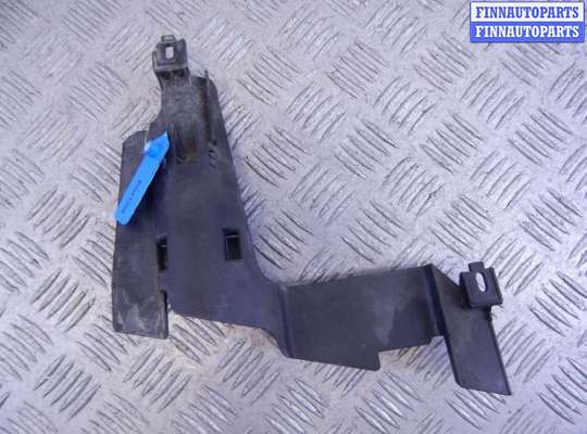 Кронштейн пластмассовый BM3206317 на BMW 3-series (E46)
