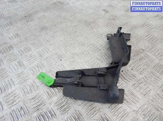 Кронштейн пластмассовый BM3206378 на BMW 3-series (E46)
