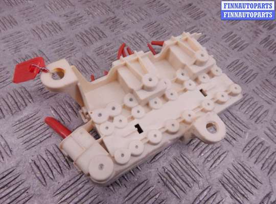 купить Блок предохранителей на BMW 5-series (E39)