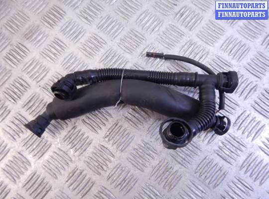Патрубок двигателя BM3212618 на BMW 3-series (E90/91/92)
