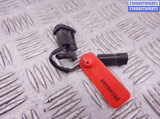 купить Форсунка омывателя лобового стекла на BMW 1-series (E87)