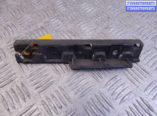 Кронштейн пластмассовый BM3227812 на BMW 5-series (E60/61)