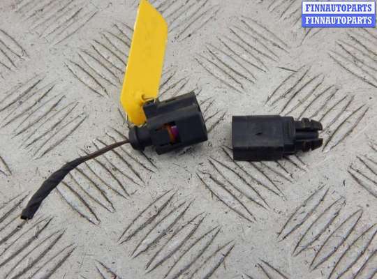 купить Датчик температуры на VOLKSWAGEN GOLF V (2006-)