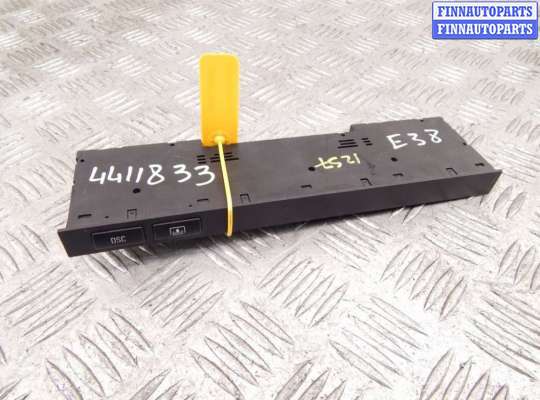 Переключатель кнопочный BM3232186 на BMW 7-series (E38)