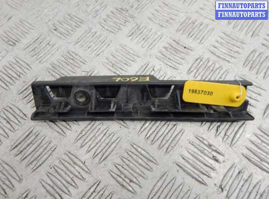 Кронштейн пластмассовый BM3227816 на BMW 5-series (E60/61)