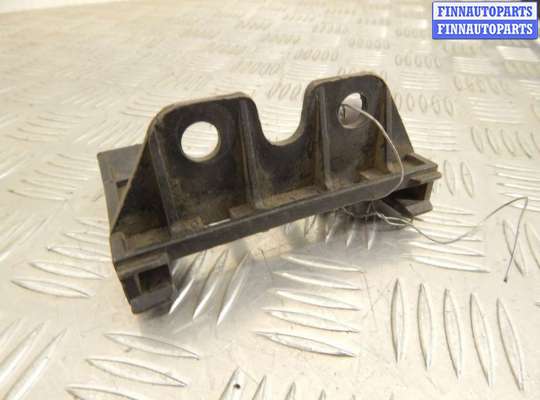 Кронштейн пластмассовый BM3410546 на BMW 5-series (E39)