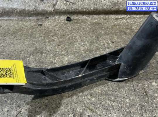 Кронштейн фары на Volkswagen Golf V (1K)