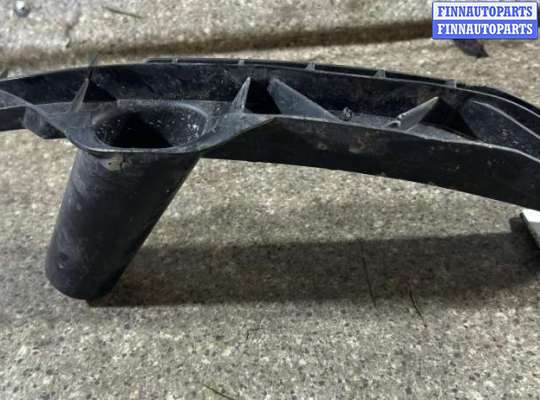 Кронштейн фары на Volkswagen Golf V (1K)