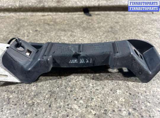 Кронштейн бампера на Kia Ceed I (ED)