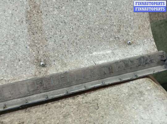 купить молдинг двери передней правой на VOLKSWAGEN PASSAT B6