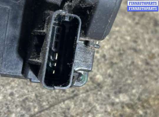 Замок боковой двери на Nissan Qashqai I (J10)