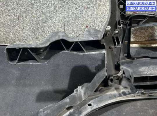 Панель передняя (телевизор) на Volkswagen Passat B6 (3C)