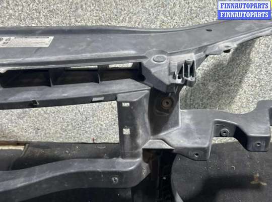 Панель передняя (телевизор) на Volkswagen Passat B6 (3C)