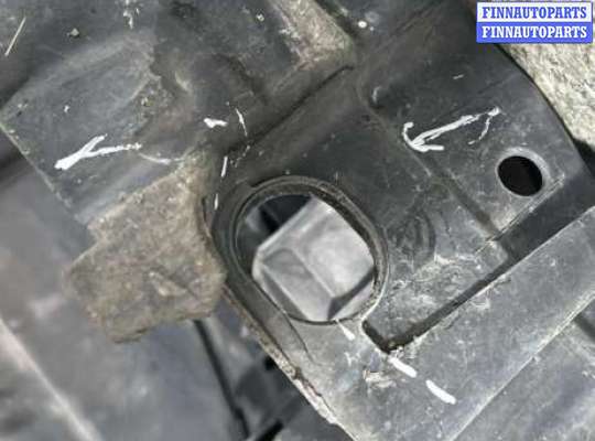 Панель передняя (телевизор) на Volkswagen Passat B6 (3C)