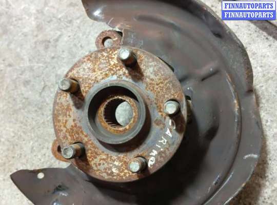 Кулак подвески на Toyota Caldina T190
