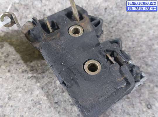 купить замок двери передней правой на AUDI 80 B4