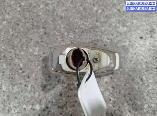 купить Повторитель передний левый на KIA Carens