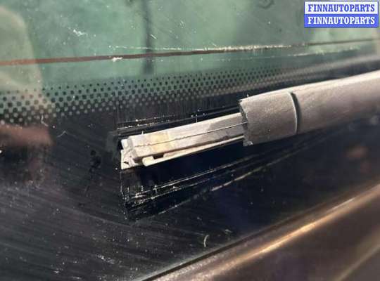 Поводок дворника на Opel Zafira B