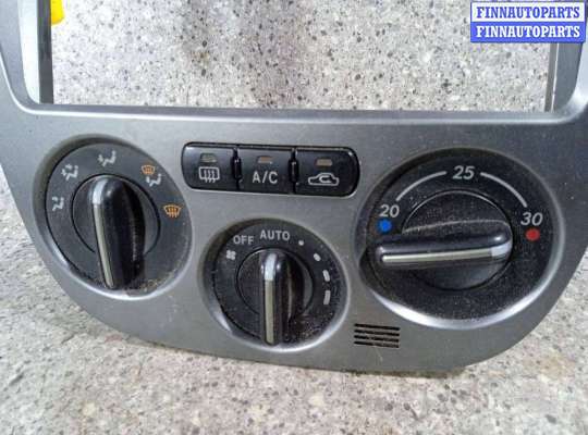 Блок управления печкой на Subaru Impreza II (GD, GG)