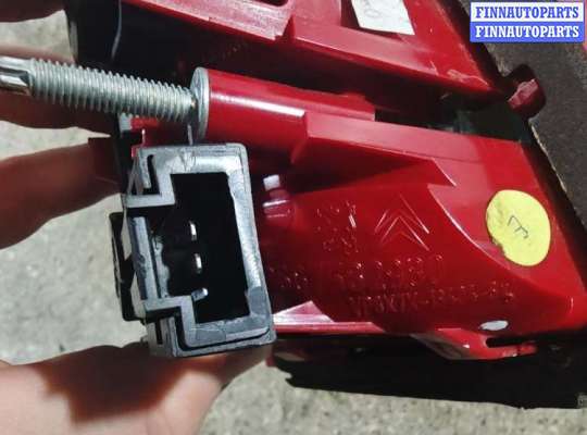 купить фонарь крышки багажника правый на CITROEN C5 2