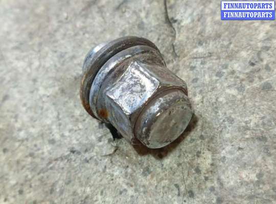 ГАЙКА КОЛЕСНАЯ TT922520 на TOYOTA Prius 3