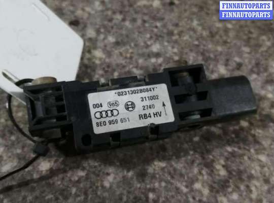 ДАТЧИК УДАРА AUH1624 на AUDI A4 B6