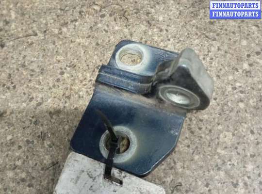 купить петля двери передней правой на VOLKSWAGEN PASSAT B6