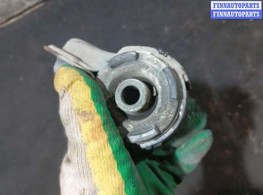 купить Рычаг передний правый на OPEL Zafira 2  (B)