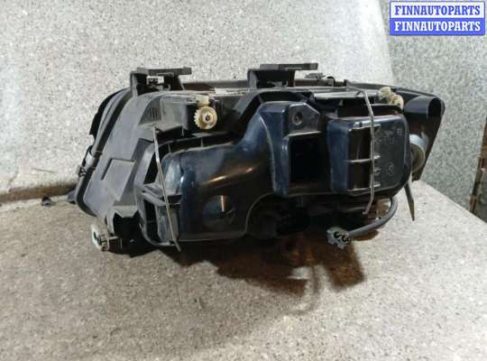 Фара передняя на Audi A6 (C5)