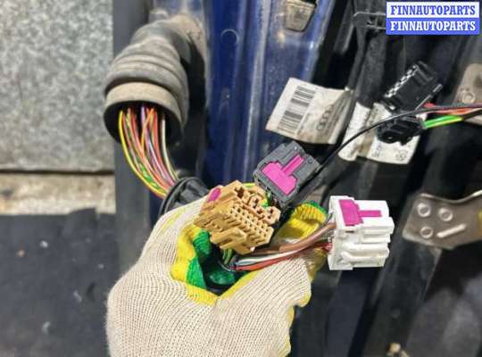купить Проводка двери передней правой на AUDI A6 4B/C5