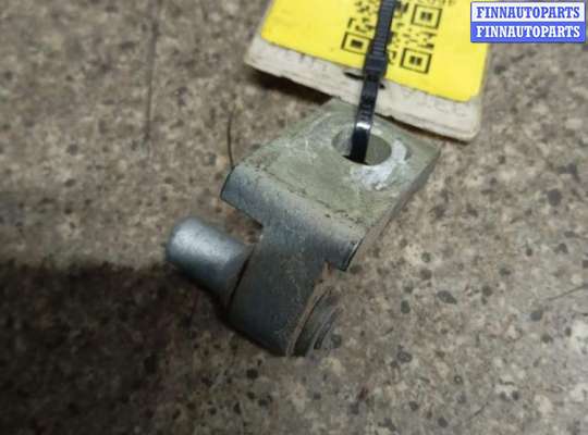 купить петля двери передней правой на VOLKSWAGEN PASSAT B6