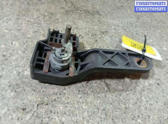 купить замок двери передней левой на DODGE Nitro