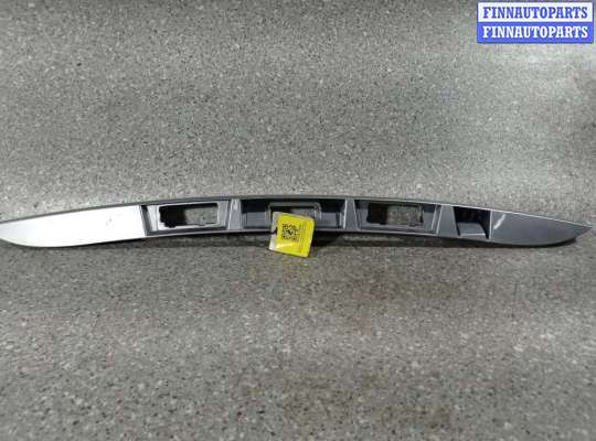 накладка подсветки номера RN659123 на RENAULT Scenic 3