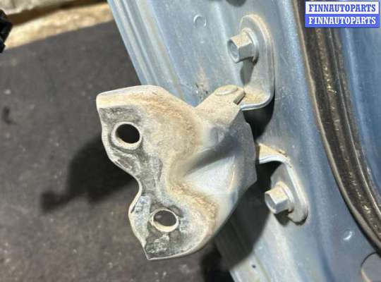 купить петля двери передней правой на HYUNDAI i20 PB